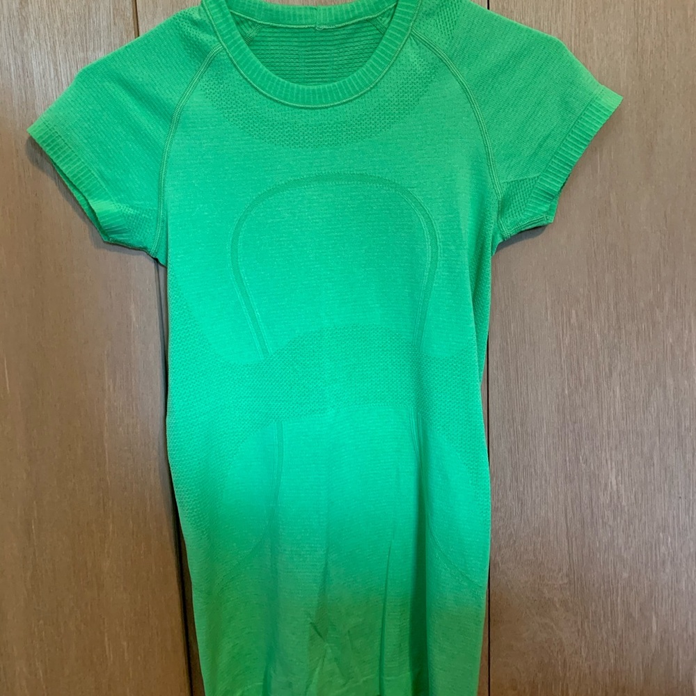Lululemon Swiftly Tech Short Sleeve
